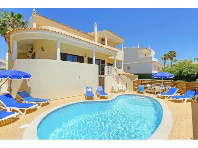 Villa Simoes