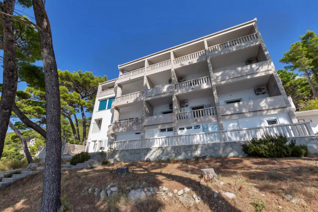 Anka - Amazing Location - SA9