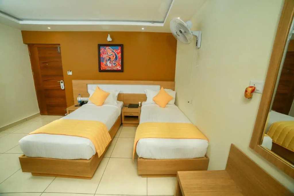 Treebo Sree Varshavilas Regency, 500 Mtrs From Guruvayoor Temple