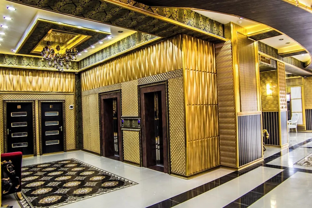 Golden Plaza Hotel