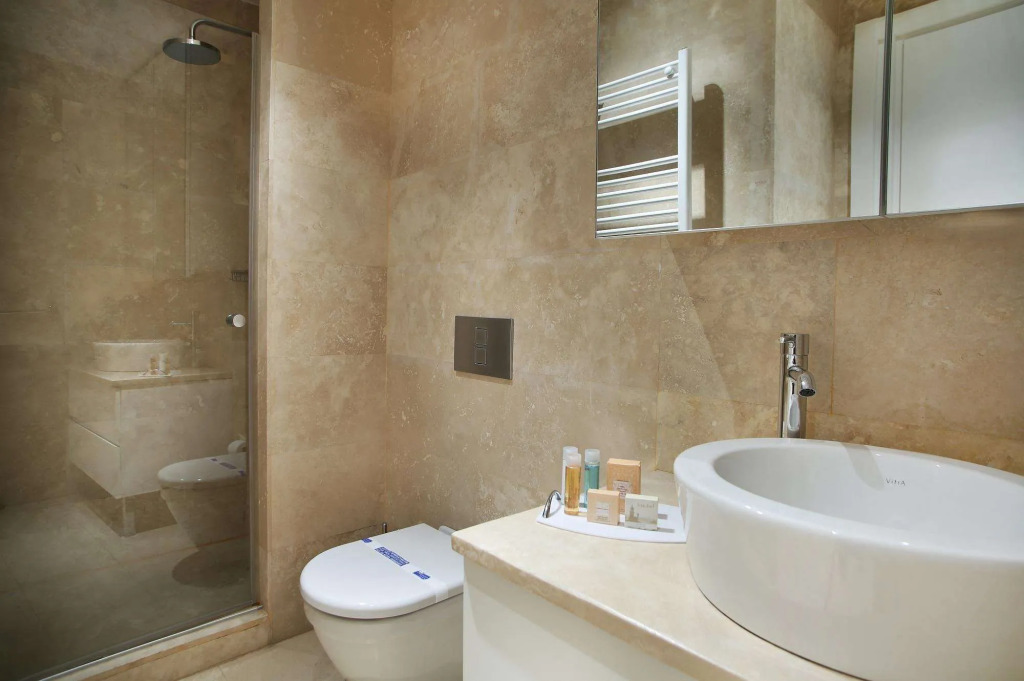 G Suites Airport