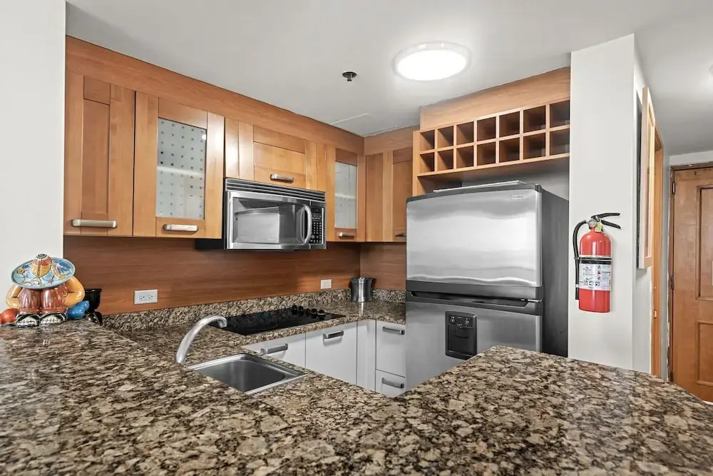 Oceanfront Loft Historic San Juan Terrace
