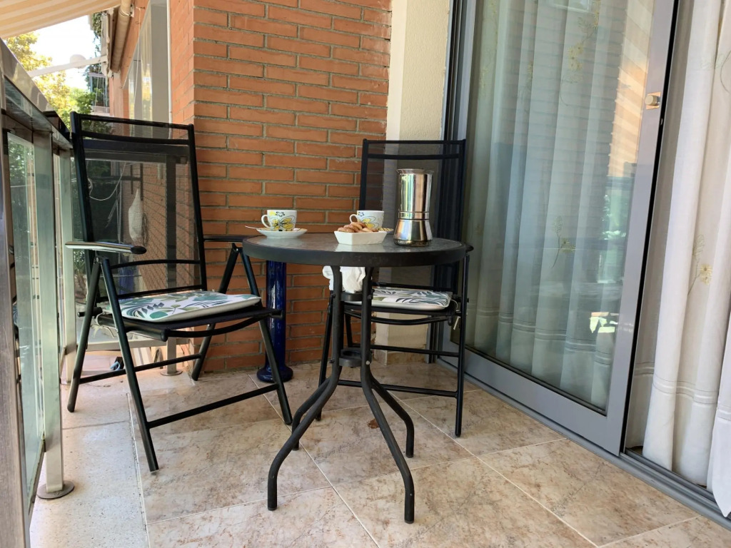 Bajos Con Terraza Privada Y Zona Comunitaria