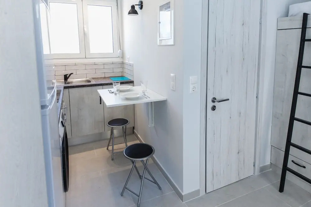 Modern Equipped Studio w View in Kipseli