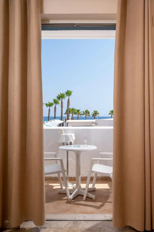 Mammis Beach Hotel