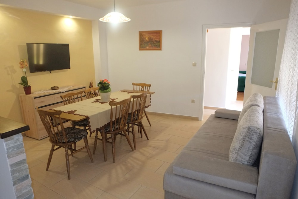 House Dragica