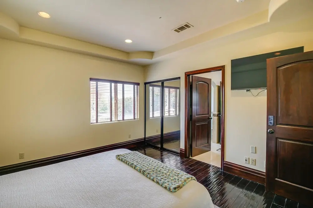 Spacious Fullerton Villa w/ Private Pool & Hot Tub