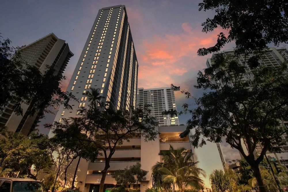 Tower 2 Suite 3709 - QQP