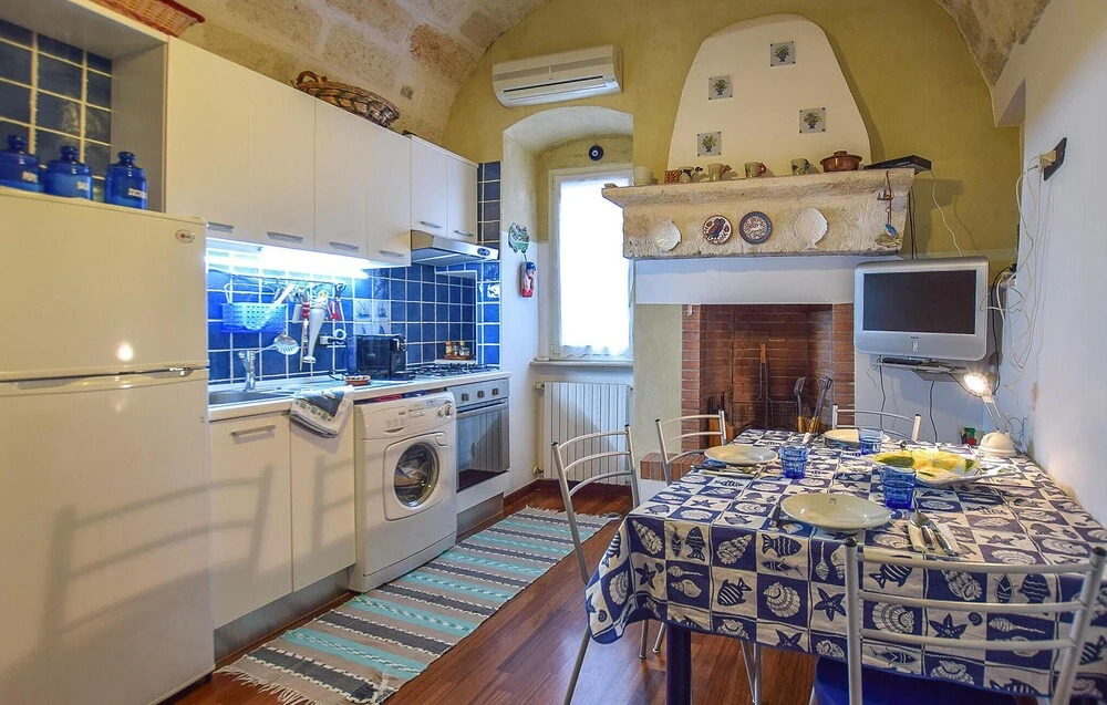 Stunning Home in Polignano a Mare With 1 Bedrooms