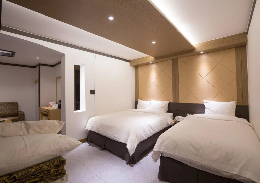 Hotel Bom