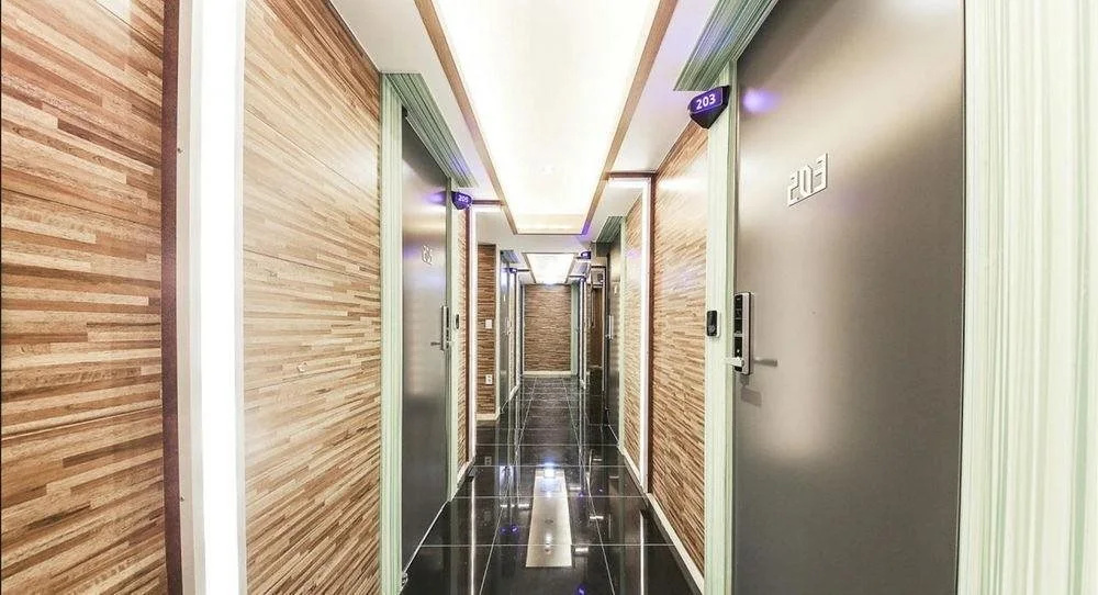 2Night Hotel