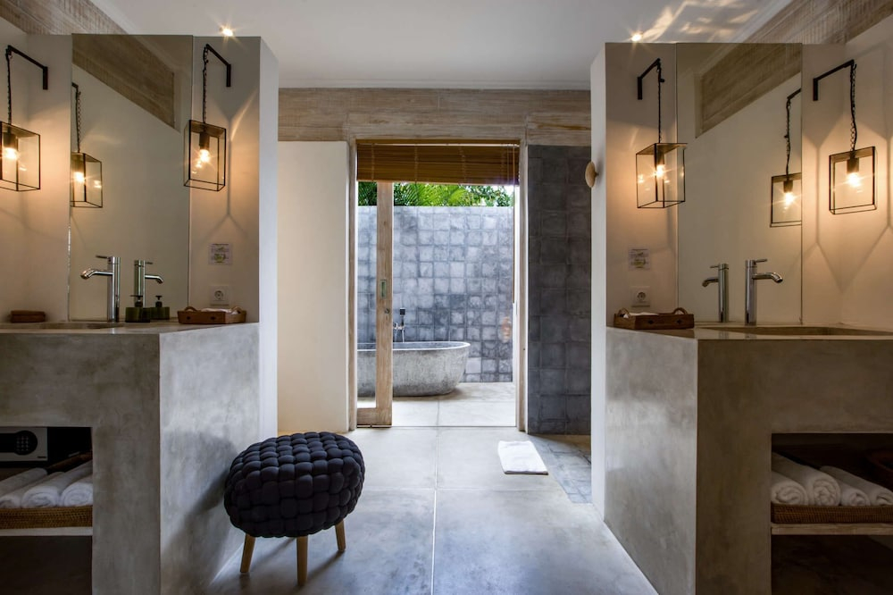 Luxury 5 Bedroom Villa With Private Pool, Bali Villa 2022