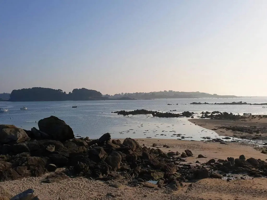 Maison avec jardin, wifi, à 400m de la plage à Pleumeur-Bodou - FR-1-368-286