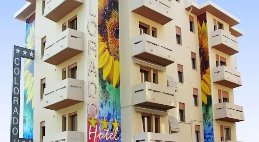 Hotel Colorado