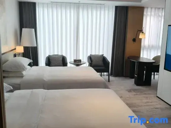 Hanyue Hotel, Guanghan Cultural and Sports Center Location