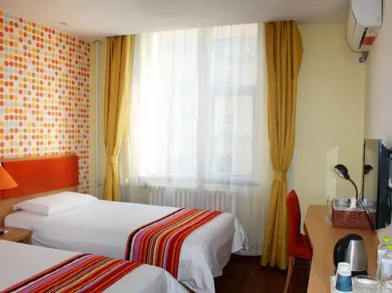Ease Hotel
