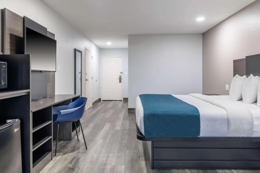 Motel 6-Brenham, TX