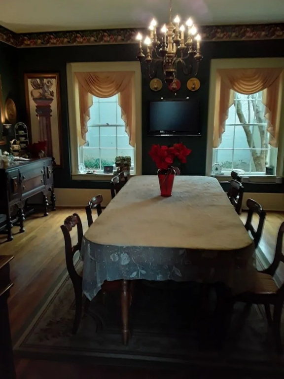 Hall Place Bed & Breakfast