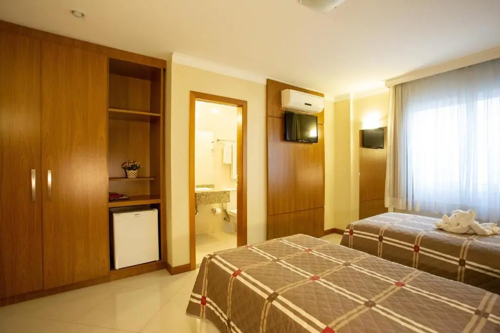 Barbur Center Hotel