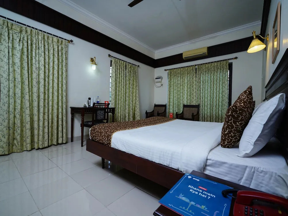 OYO 10638 Chandana Royal Resorts
