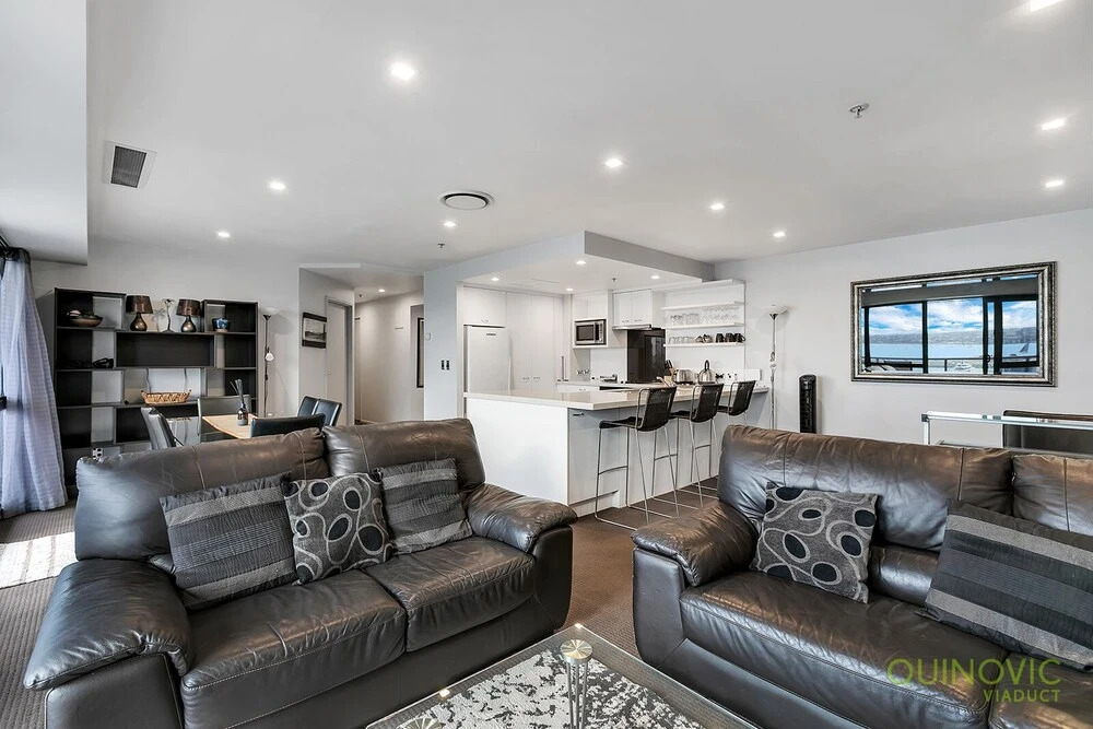 QV CBD 2 Bedroom with Wifi Parking - 972