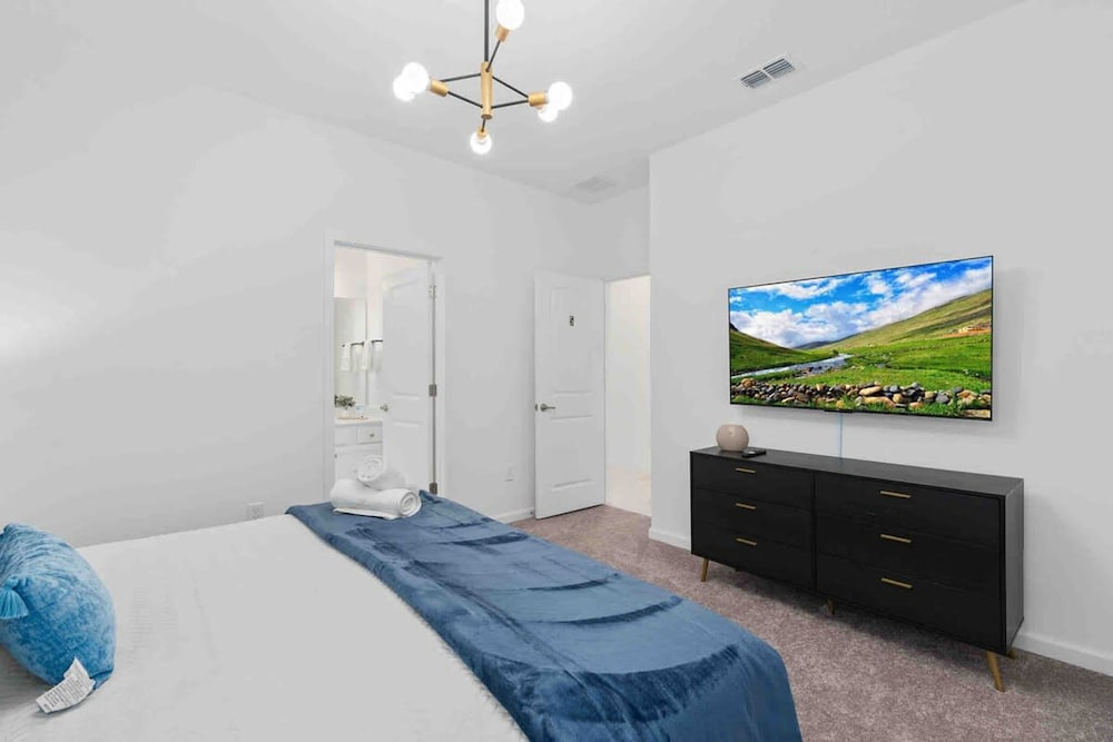 Super Fancy- 15bdr 17bas Huge 7 000sqft Home
