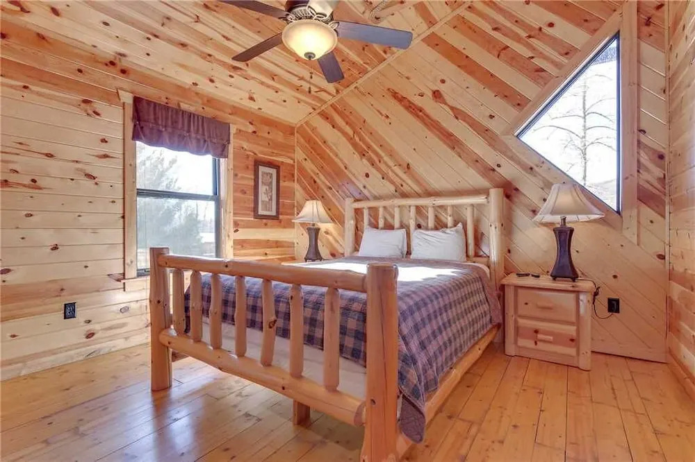 Marlenes Hideaway 3 - Three Bedroom Cabin