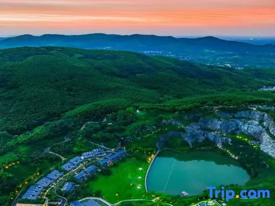 Wyndham Grand Plaza Royale Hot Springs Resort Tianmu Lake