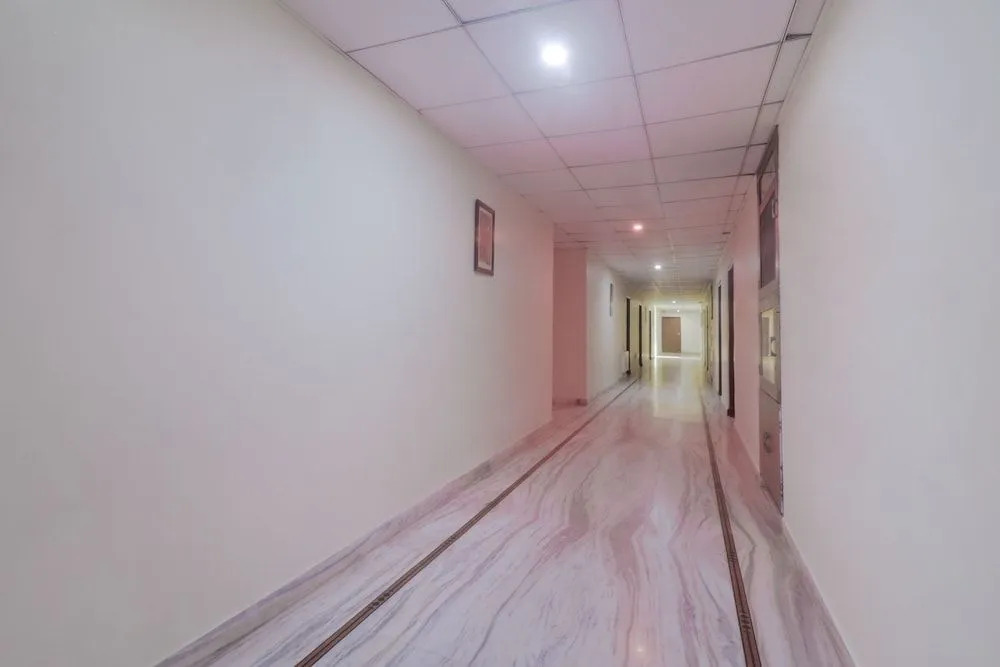 OYO 24535 Hotel Payas
