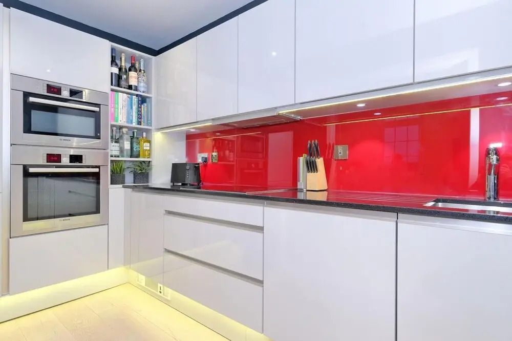 Stunning Central Two Bedroom Executive Apartment