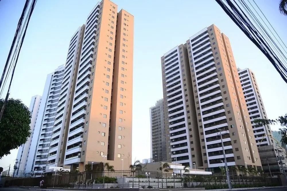 Para 9 Pessoas ao Lado Shopping Rio Mar
