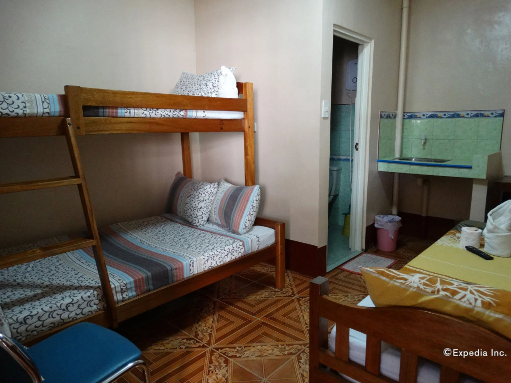Eden Travellers Lodge