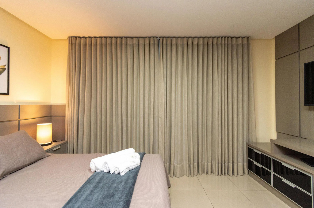 Flat Lindo No 13 Andar Do Ed. The Expression   Setor Bueno   Th1304