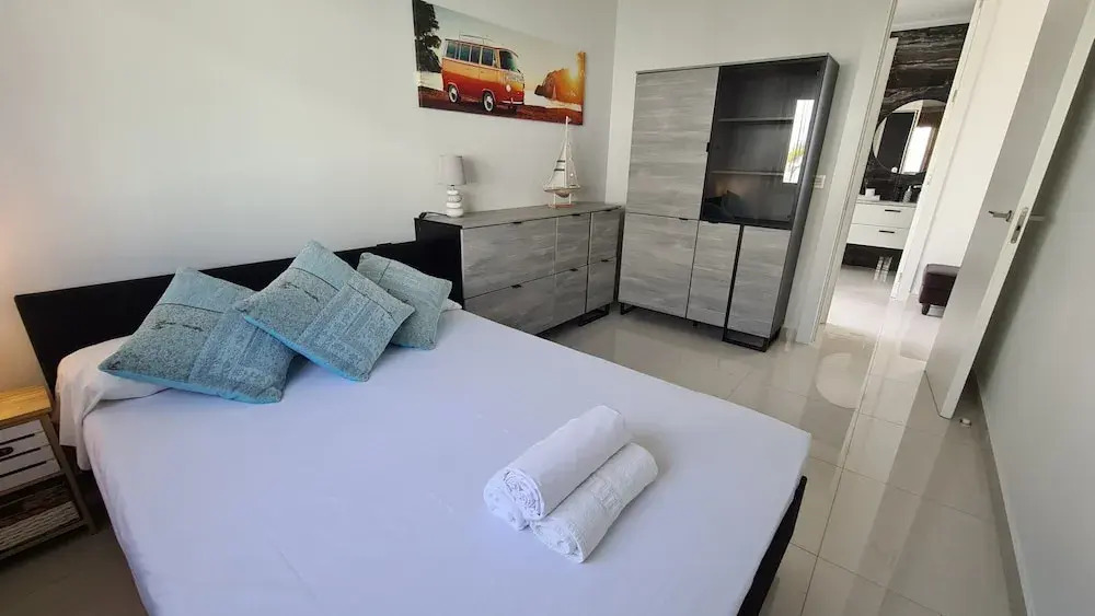 Luxury Villa for 6 Guests With Terrace
