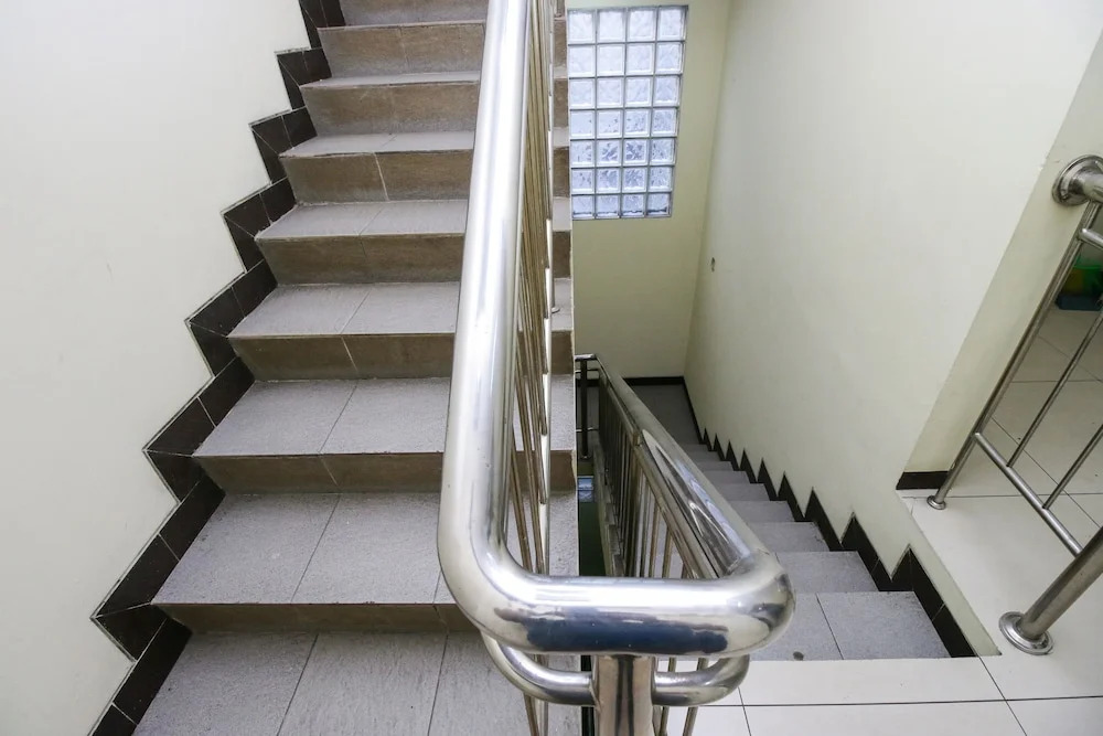 Airy Regol Moh Toha 199 Bandung