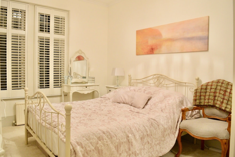 1 Bedroom Flat in West Kensington