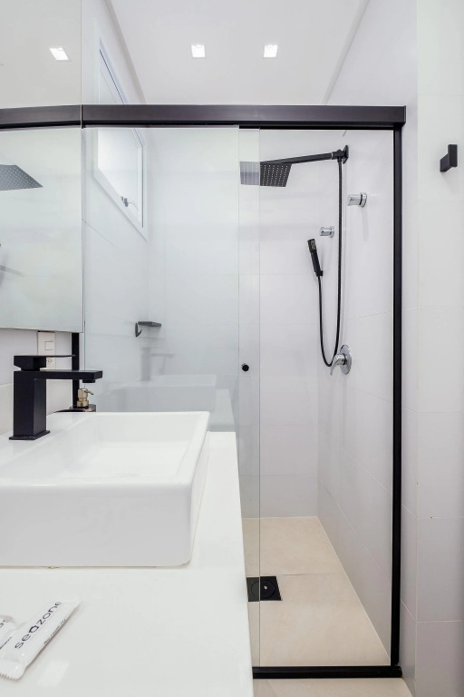Moderno E Amplo Apto C/ Suite Em Jurere Rvo201