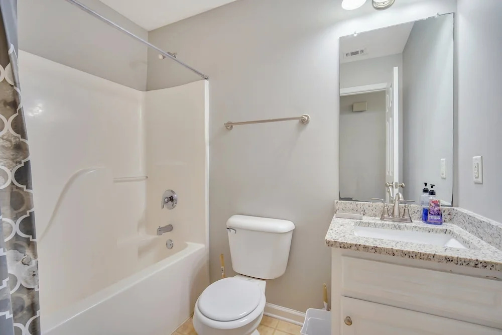 Charming Gray Home- 5 mins from GSU!