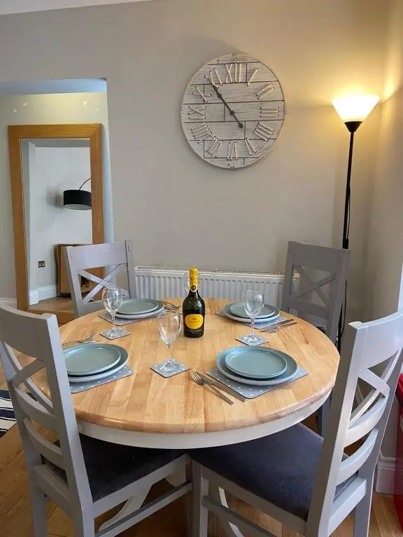 Sandown Seaside Apartment Ground Floor 4