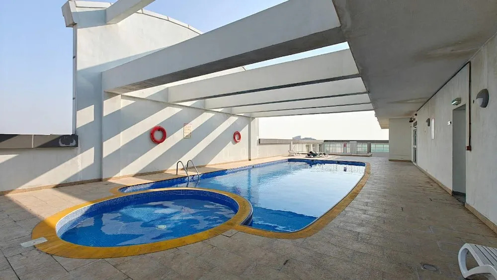 Charming Sun-filled 1-bedroom in Red Residence Dubai Sports City