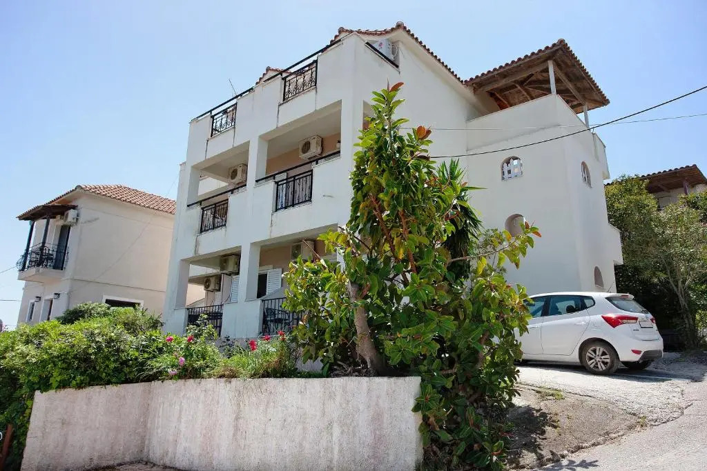 Yiannis Apartment 5 Adults