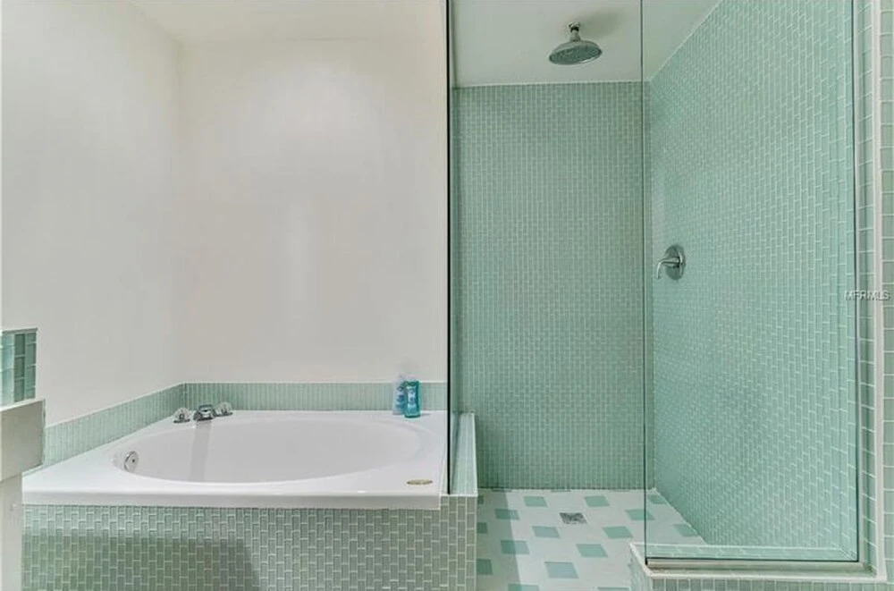 Calle de Peru by Beachside Management