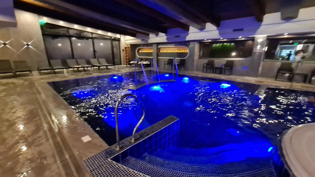 Apartmanica Double room apartment with balcony, best mountain 4* SPA Resort, Bansko