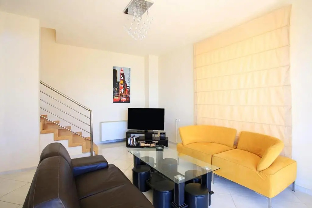 Seafront, 5star Home - 4min Walk To Private Beach