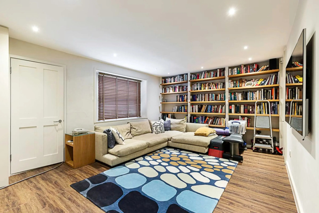 London Luxe Retreat: 5-bed Gem