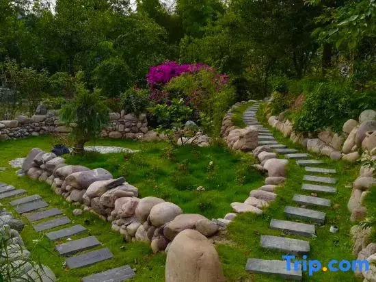 Zhangjiajie Cuiling Yishu Original Ecological Resort ( National Forest Park Zimugang Branch)