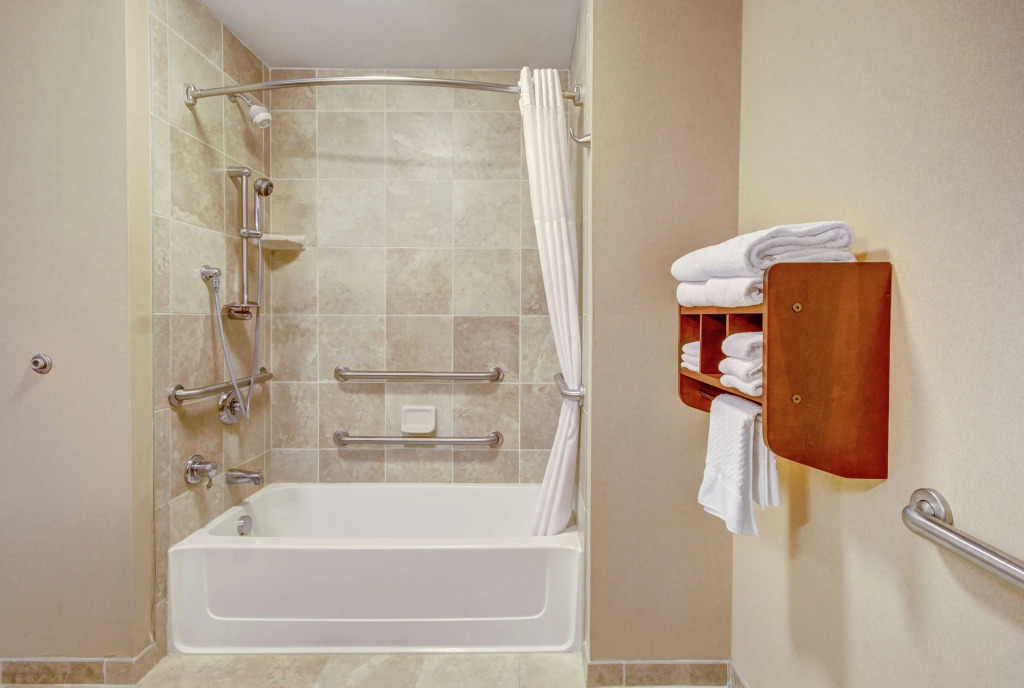 Hampton Inn and Suites Alexandria