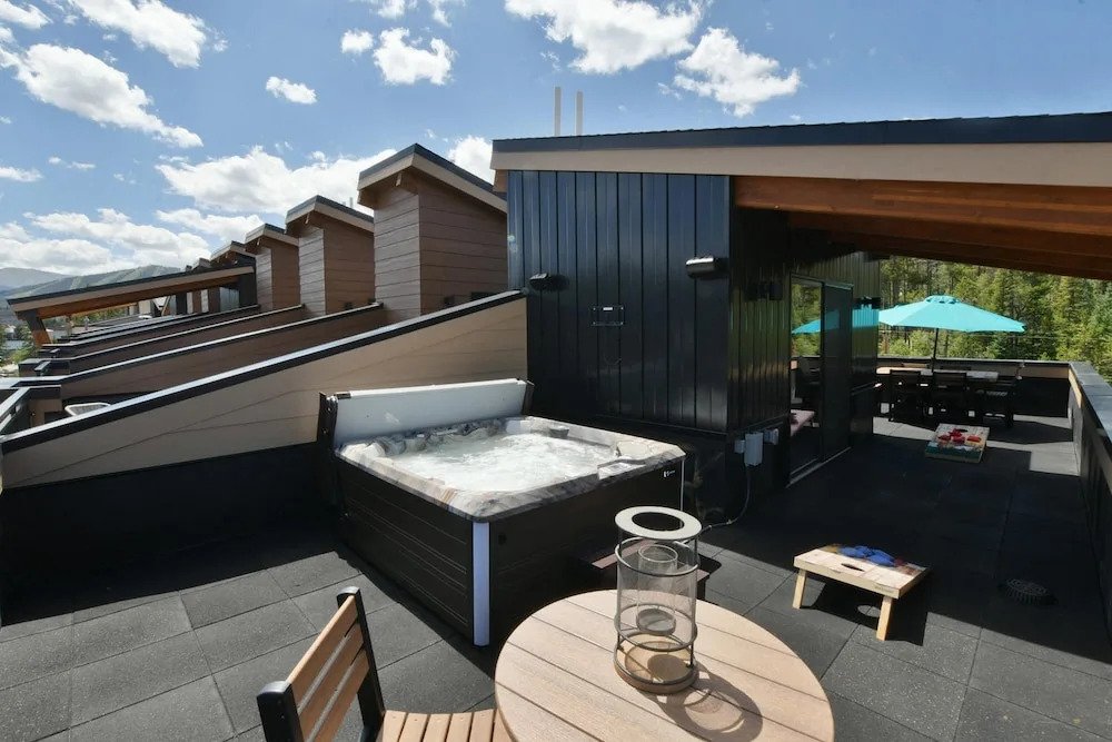 Arrow Luxury Townhomes by Winter Park Escapes