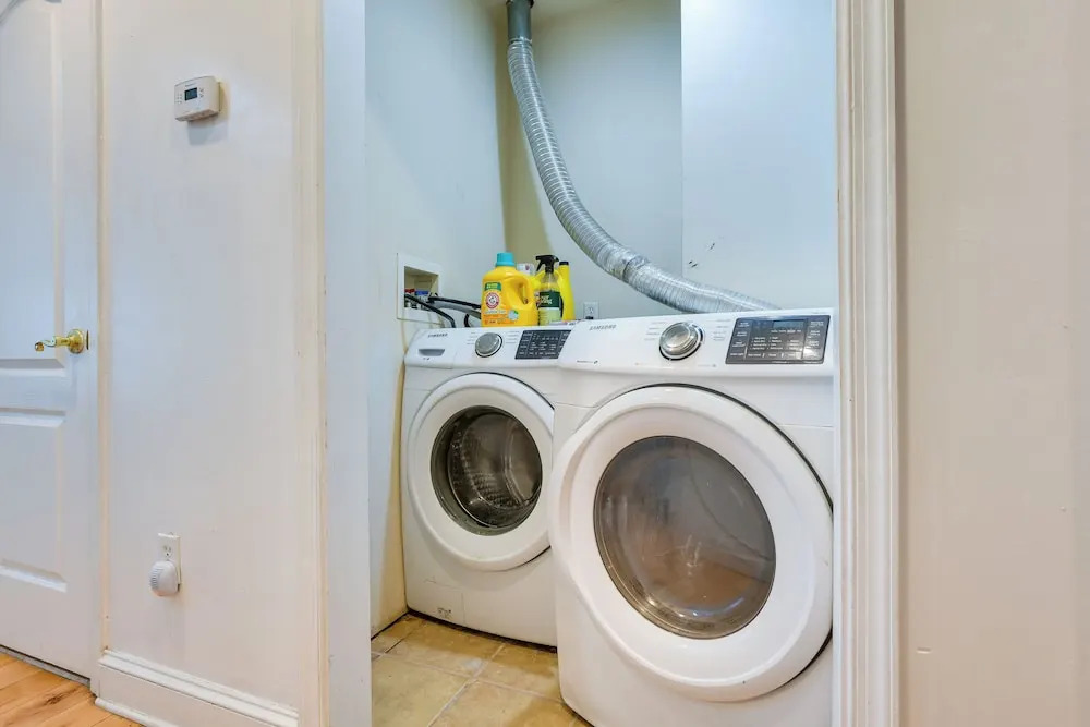 Quirky Baltimore Townhome ~ 2 Mi to Inner Harbor