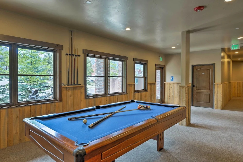 Elegant Frisco Condo w/ Private Hot Tub & Views!